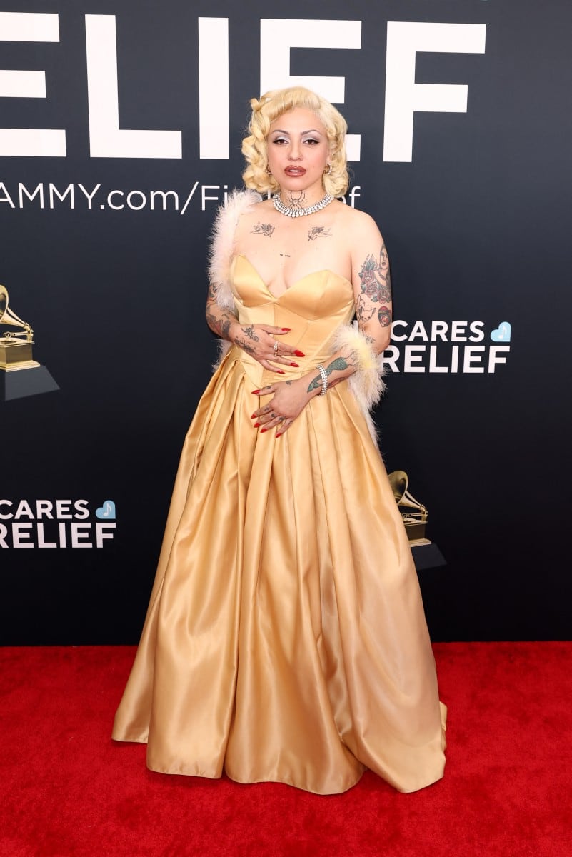 Mon Laferte en los Premios Grammy 2025.