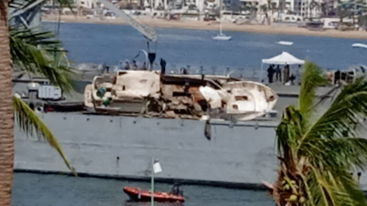 Marina recupera lancha en Acapulco