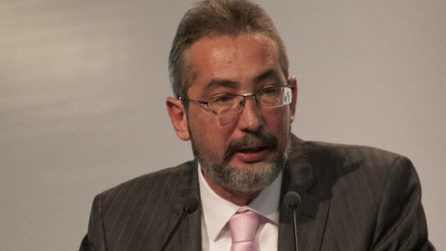 Óscar Guerra Ford, el excomisionado que pagó una visita a un table dance con su tarjeta de crédito institucional