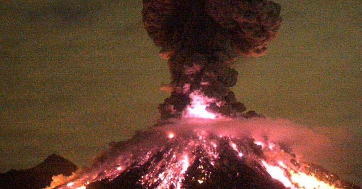 Volcán de Colima registra explosión