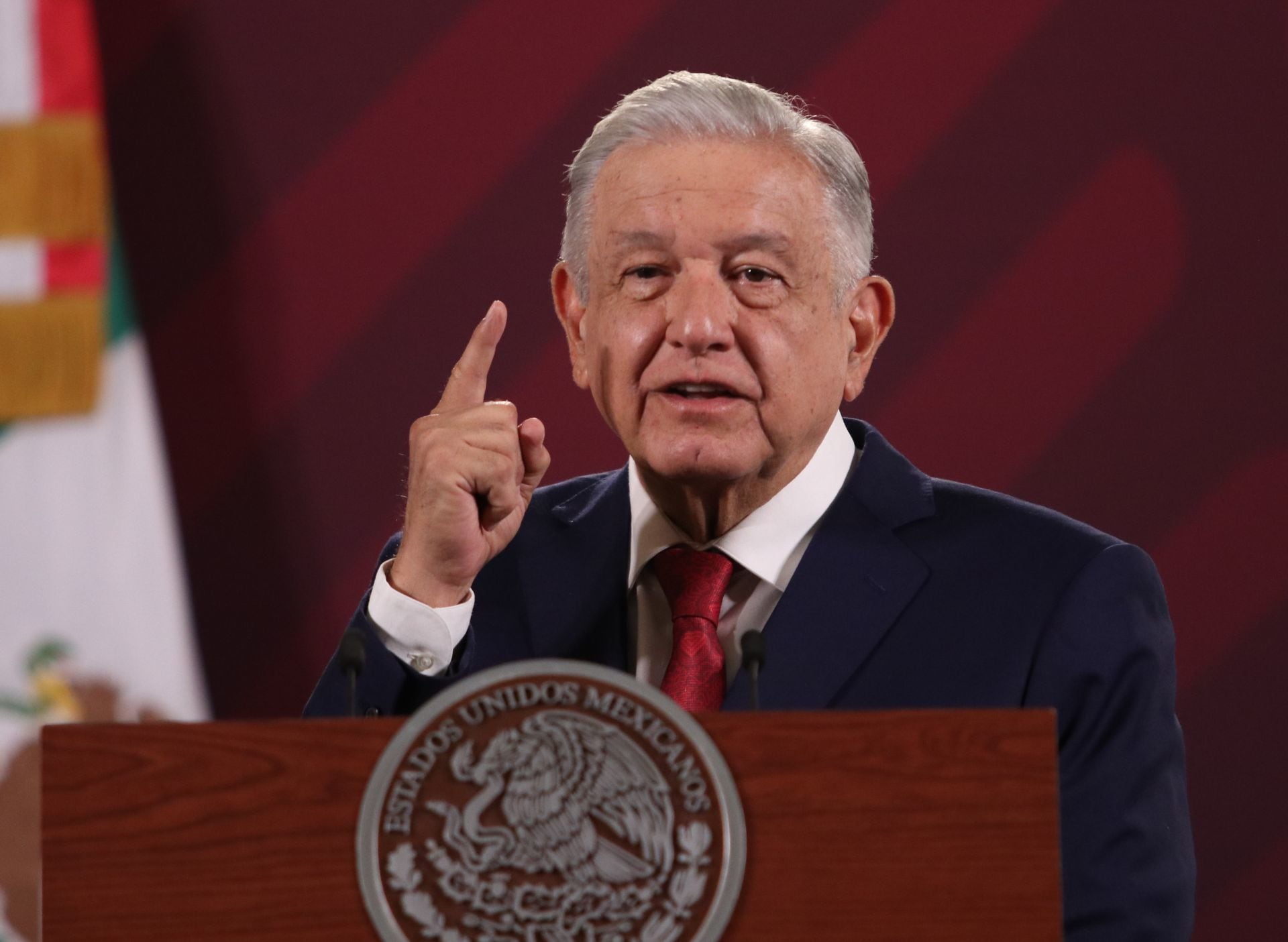AMLO reconoce que fue su error que Lilly Téllez obtuviera un escaño como senadora de Morena