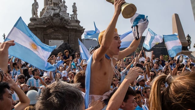 Comunidad argentina festeja a su selección nacional.