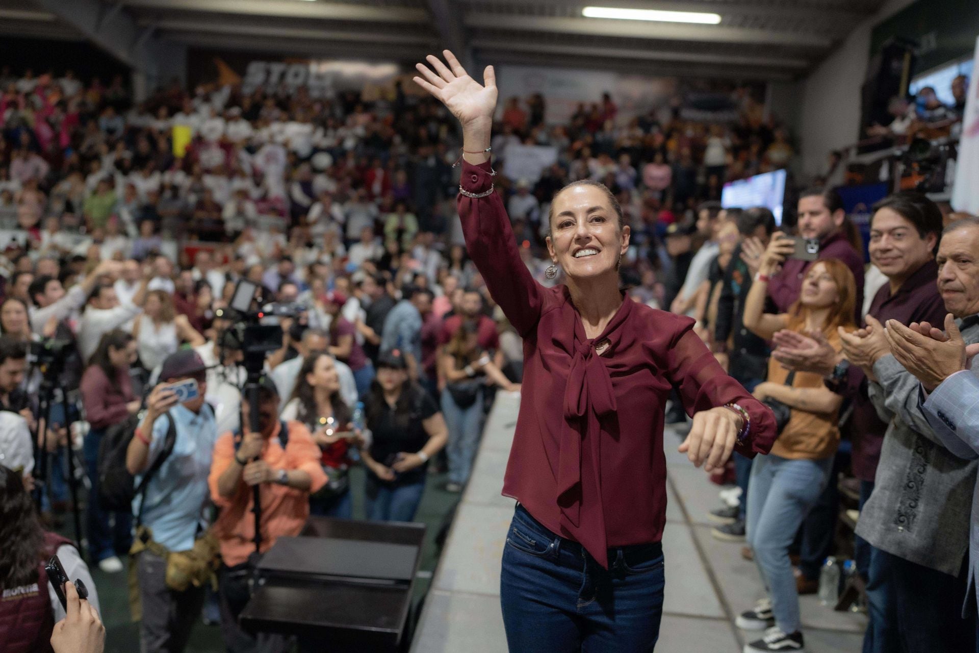 Claudia Sheinbaum durante giras por el país