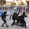 Protestas en Los Ángeles de migrantes mexicanos hoy 8 de junio: Tropas de la Guardia Nacional inician operativo; fuerzas de seguridad chocan con manifestantes; Donald Trump ordena eliminar invasión migratoria; respuesta de Claudia Sheinbaum y más