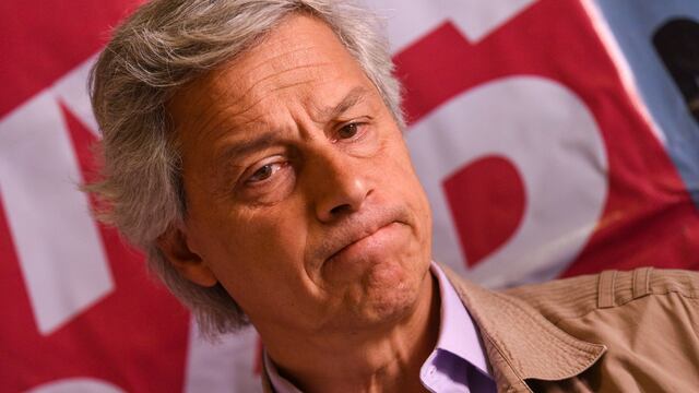 Claudio X. González contra AMLO
