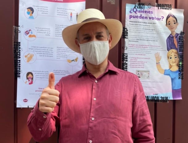 Hugo López-Gatell vota