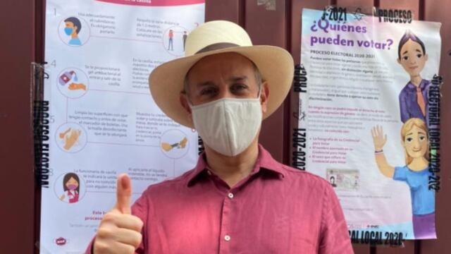 Hugo López-Gatell vota