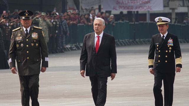 Pase de Revista previo al Desfile Militar en el Zócalo capitalino