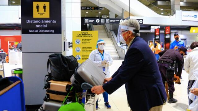 Vuelos internacionales en El Salvador