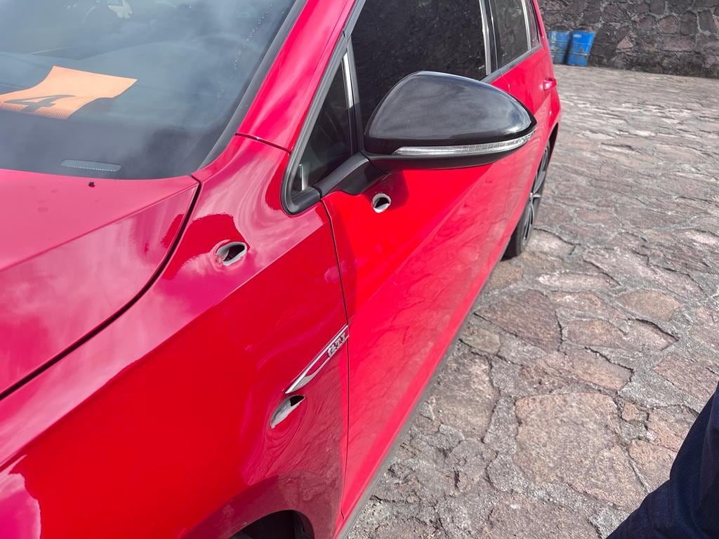 Automóvil de la senadora Martha Guerrero