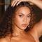 ¿Beyoncé se blanqueó la piel? El look para el estreno de la película ‘Renaissance: A Film By Beyoncé’ levanta muchas dudas