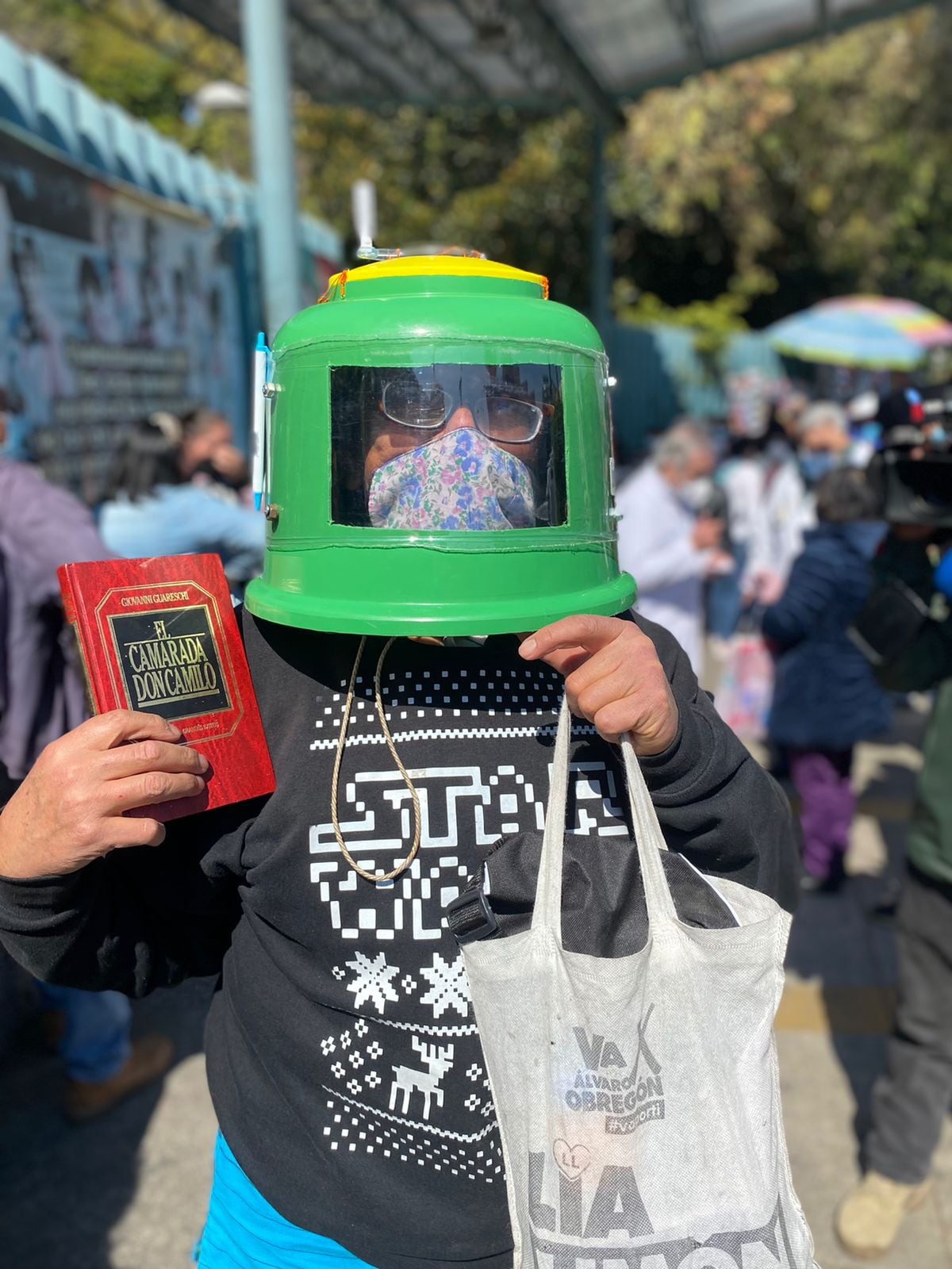 Mexicano crea ‘casco anticovid’