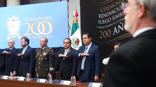 Diego Sinhue renueva el Fuego de la Libertad y la Soberanía