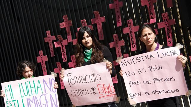 Protesta por asesinato de mujeres.