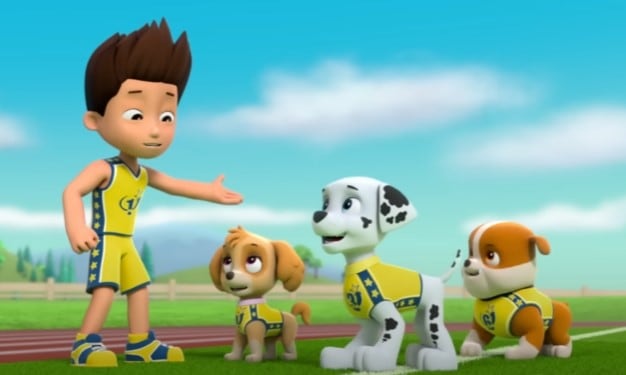 25 minutos de Paw Patrol jugando deportes