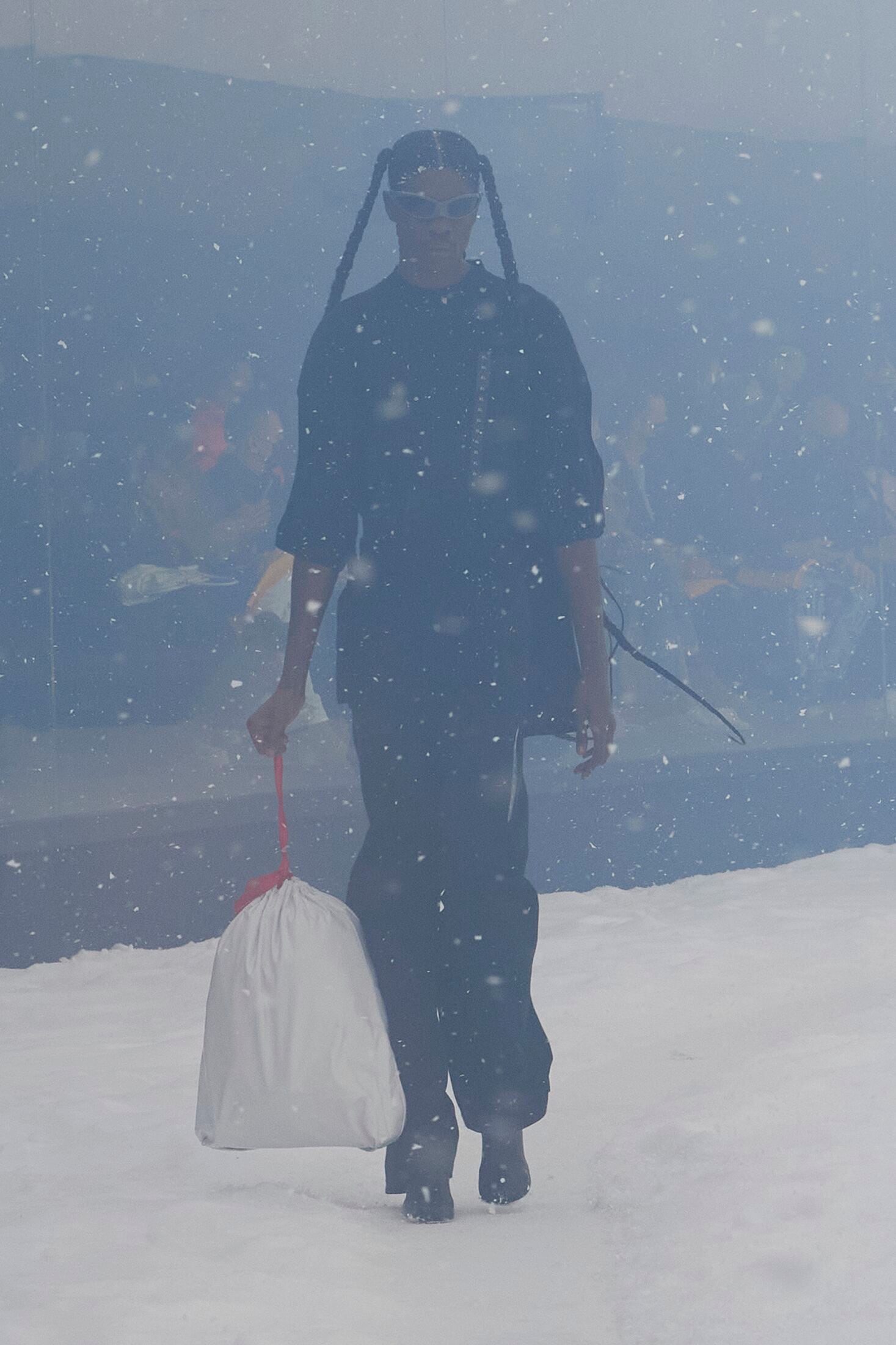 Trash Pouch de Balenciaga.