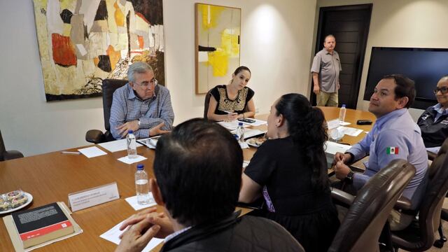 Rubén Rocha Moya, gobernador de Sinaloa y María Luisa Albores González, titular de Semarnat en reunión por la Sierra Tayoltita