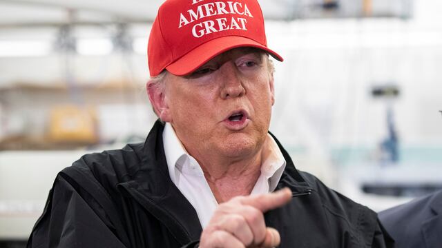 Trump dice no temer al avance del coronavirus en su país.