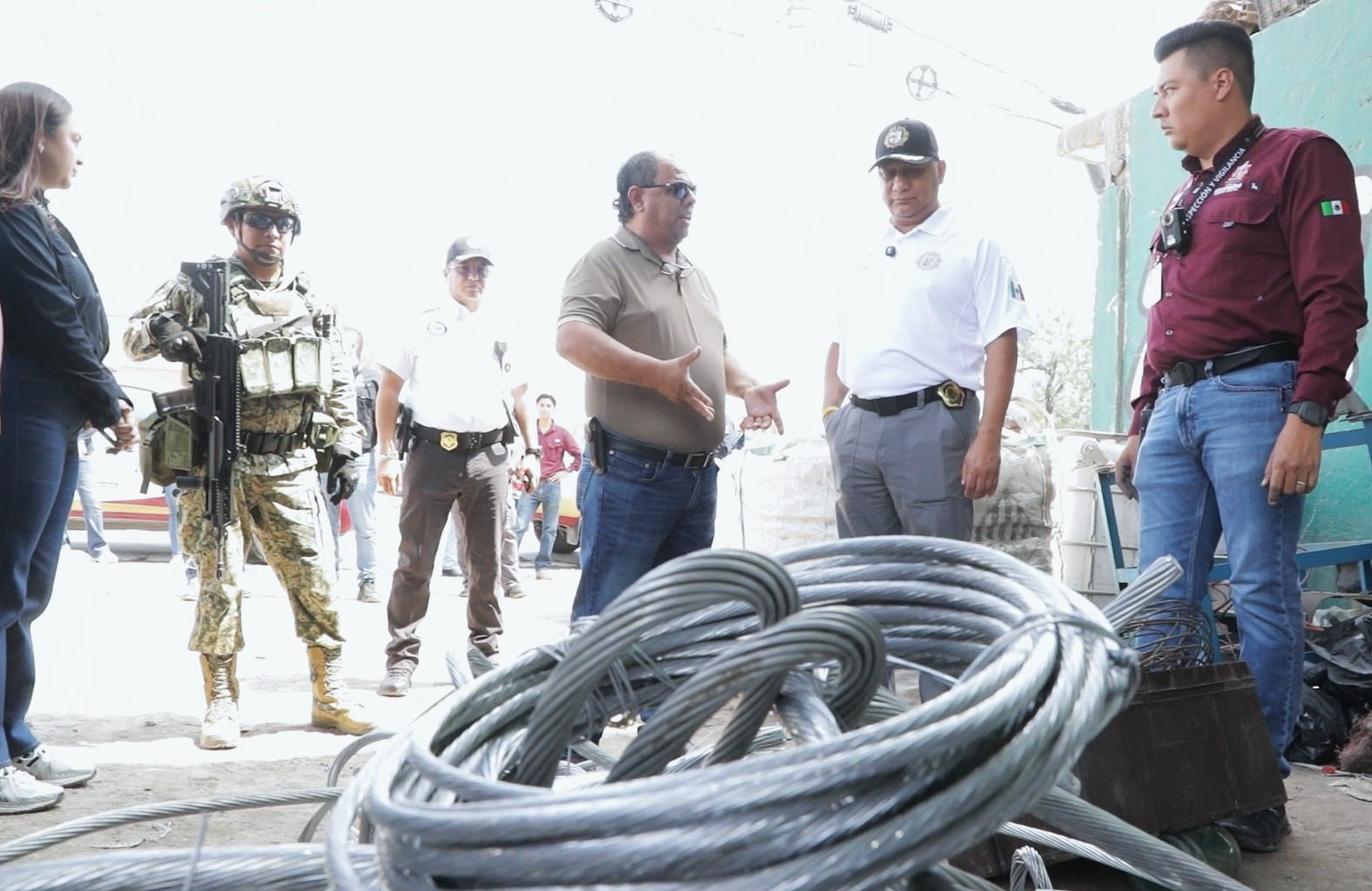 Escobedo suspende establecimientos de compra-venta.