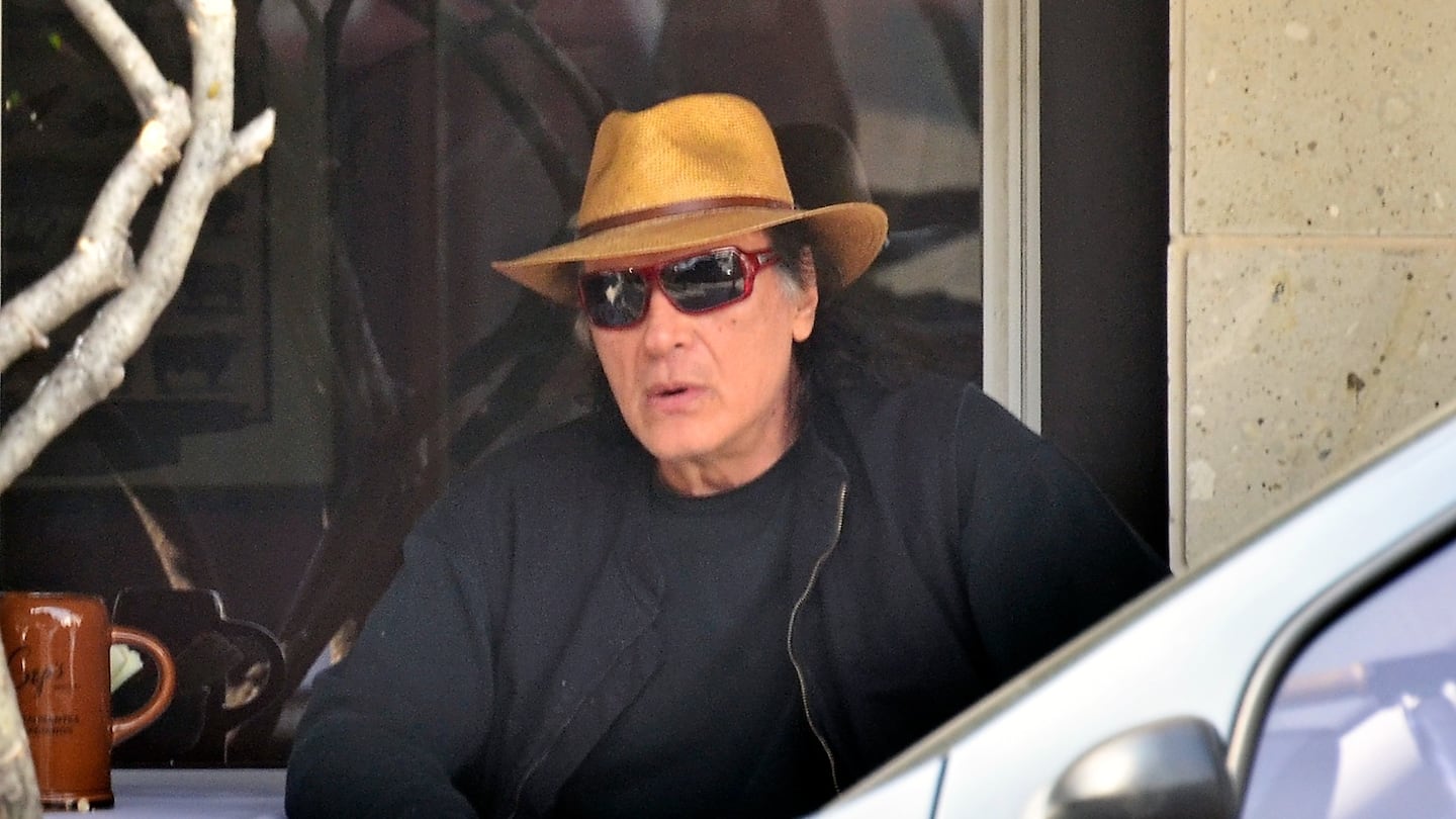 Salvador Pineda presiente que su muerte está cerca a punto de cumplir los 73  años