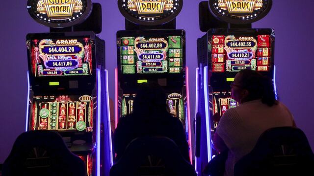 Máquinas traga monedas, Gran Casino del Frontón México