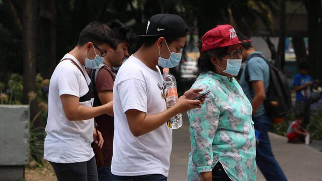 Continúa la contingencia ambiental, pocas personas toman medidas al respecto.