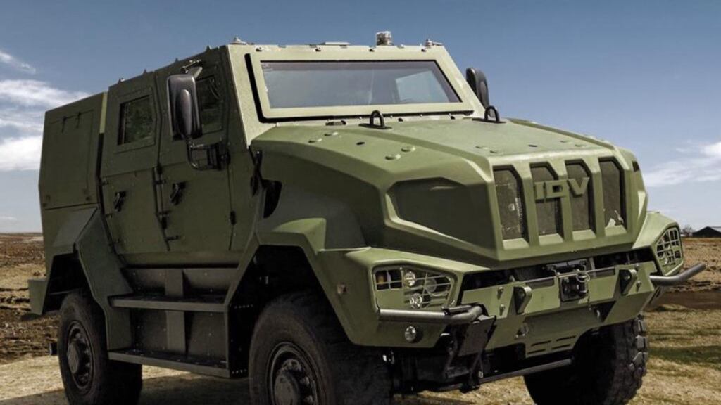 Sedena analiza proyecto estratégico para vehículos tácticos en México junto a IVECO