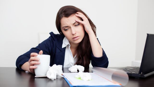 ¿Qué es el presentismo? Ir al trabajo enfermo podría generar pérdidas