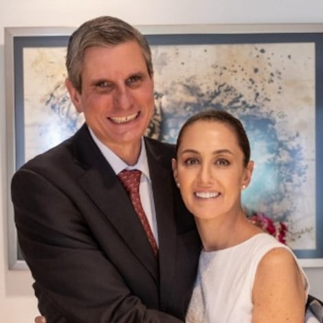 Sheinbaum comparte caminata con su esposo Jesús María Tarriba