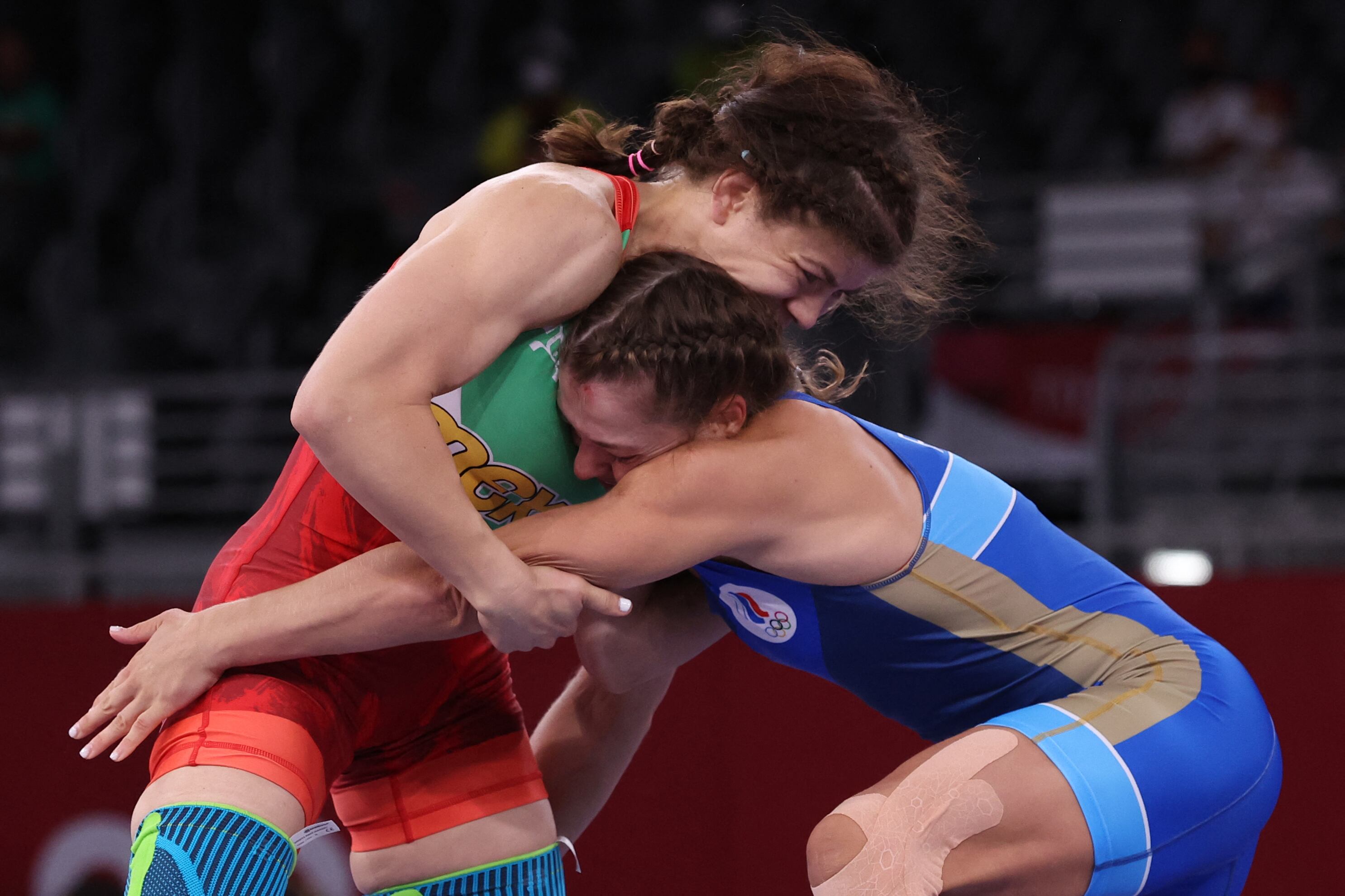 Alma Jane Valencia Escoto y Valeria Koblova