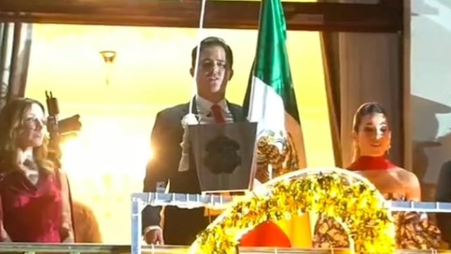 Rafael Fararoni protagoniza “gallo” durante el Grito de Independencia 2026