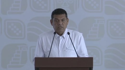Javier May promete apoyo a víctimas y expositores tras incendio en la Feria de Tabasco