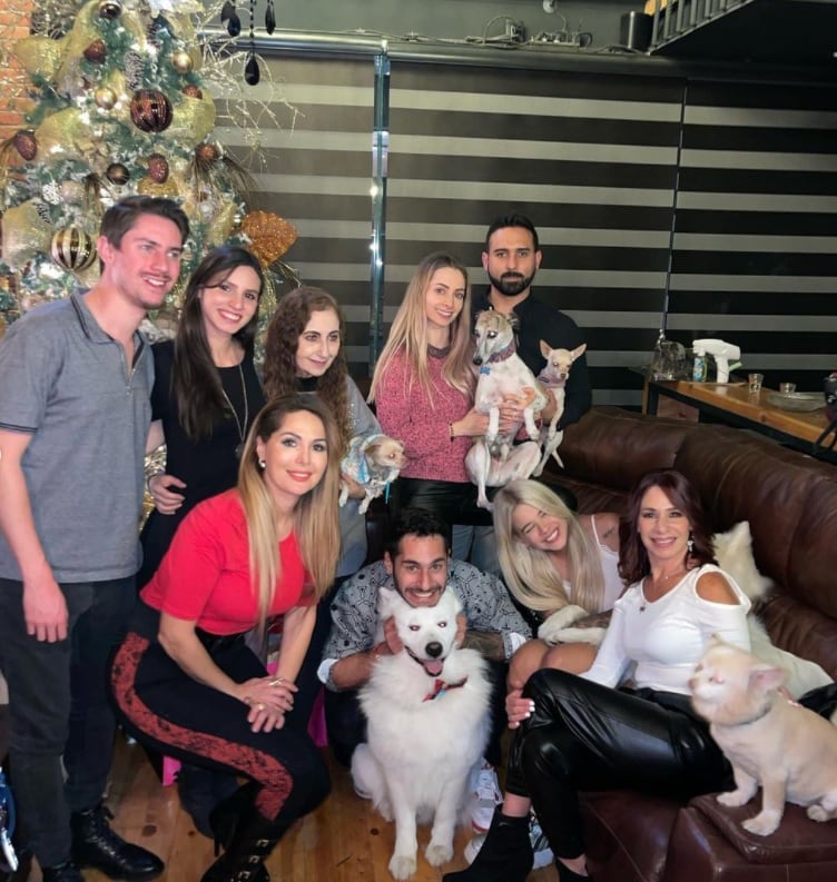 YosStop y su familia en Navidad
