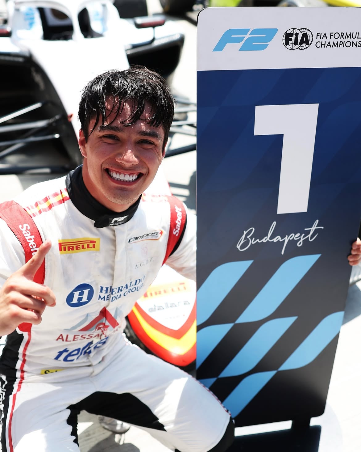 Noel León hace historia en la Fórmula 2