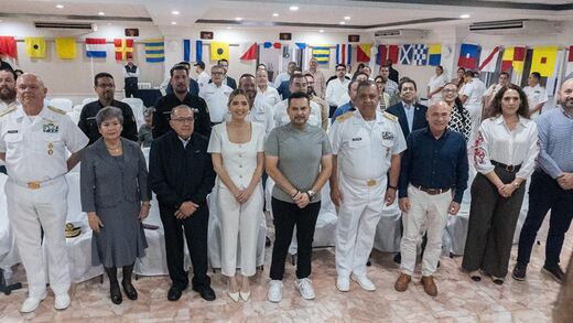 Grupo AHRE y Paquetexpress donan buque, drones y equipo de seguridad a Marina de Mazatlán