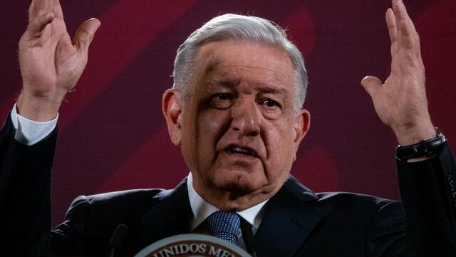 AMLO revela carta enviada a César de Castro, abogado de García Luna