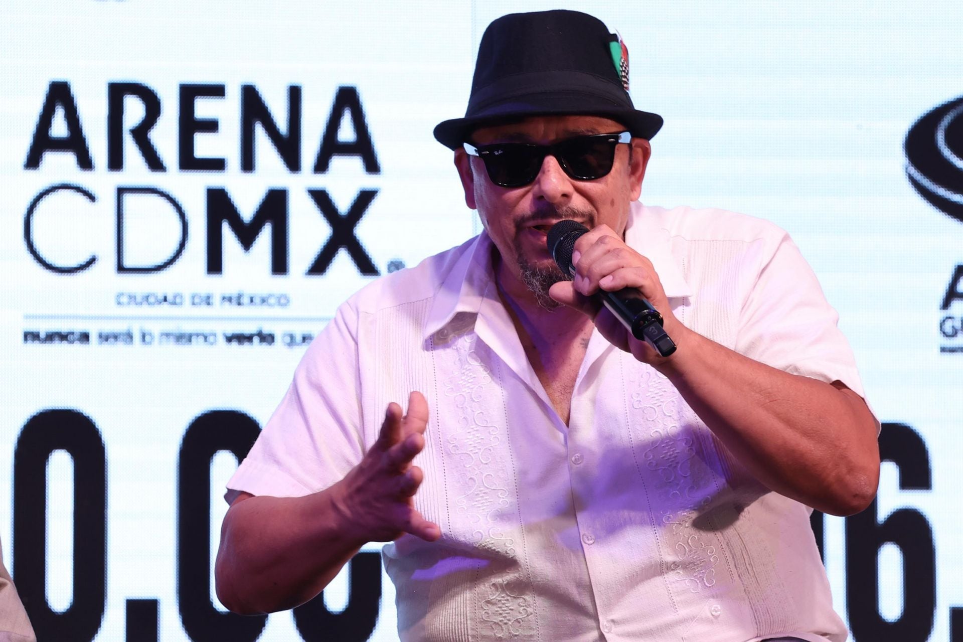 El bajista Aldo Acuña, integrante de la Banda La Maldita Vecindad y los Hijos del Quinto Patio