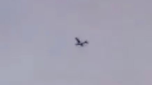 Avioneta en el aire