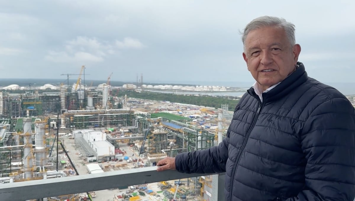 AMLO en la refinería Dos Bocas