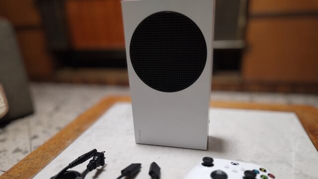 Xbox Series S 1TB Robot White