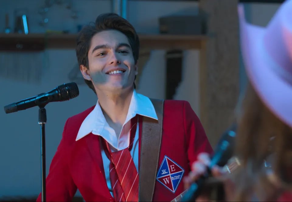 Sergio Mayer Mori en Rebelde de Netflix