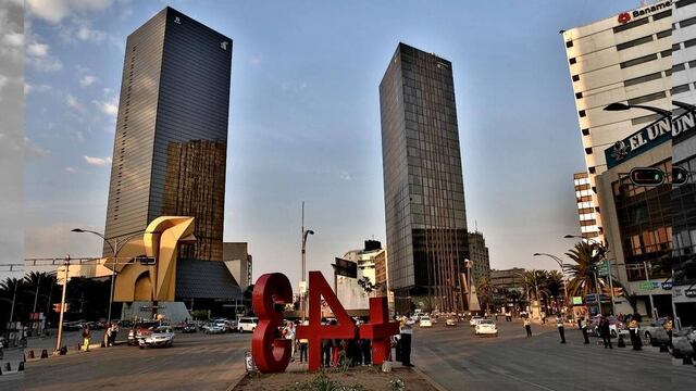 Monumento a la memoria de los 43