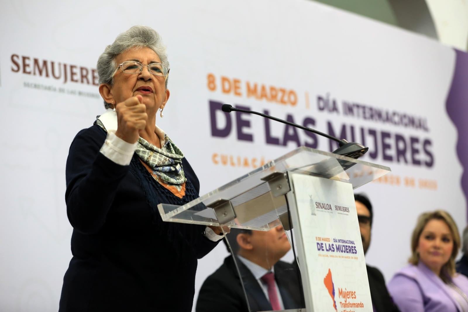 Rubén Rocha reconoce a mujeres destacadas en Sinaloa.