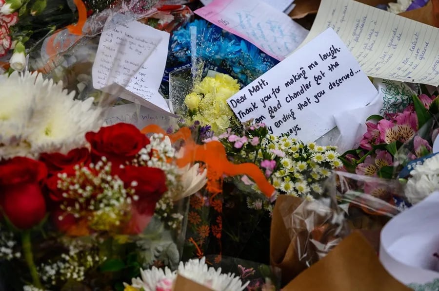 Monumento conmemorativo de Matthew Perry tras su muerte