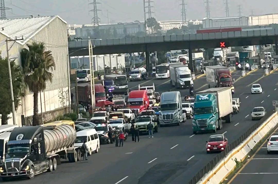 Bloqueo de transportistas en CDMX y Estado de México