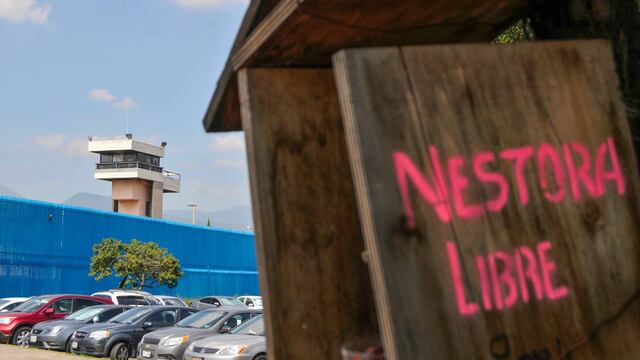 Nestora Salgado en la cárcel. Exigencia de libertad.