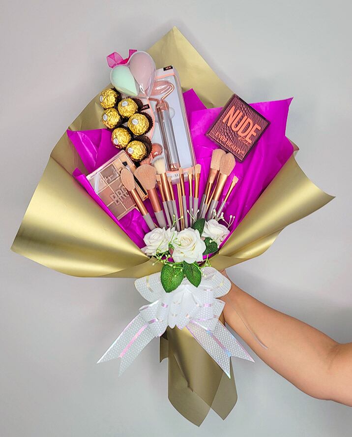 El 25 de octubre en TikTok es el día de regalar maquillaje por esta increíble razón