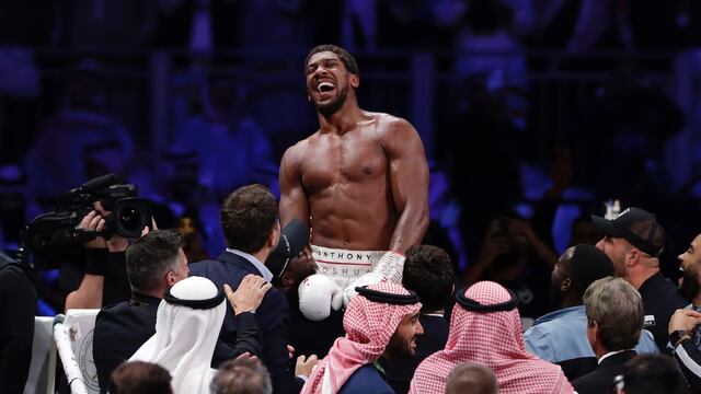 Joshua celebra victoria