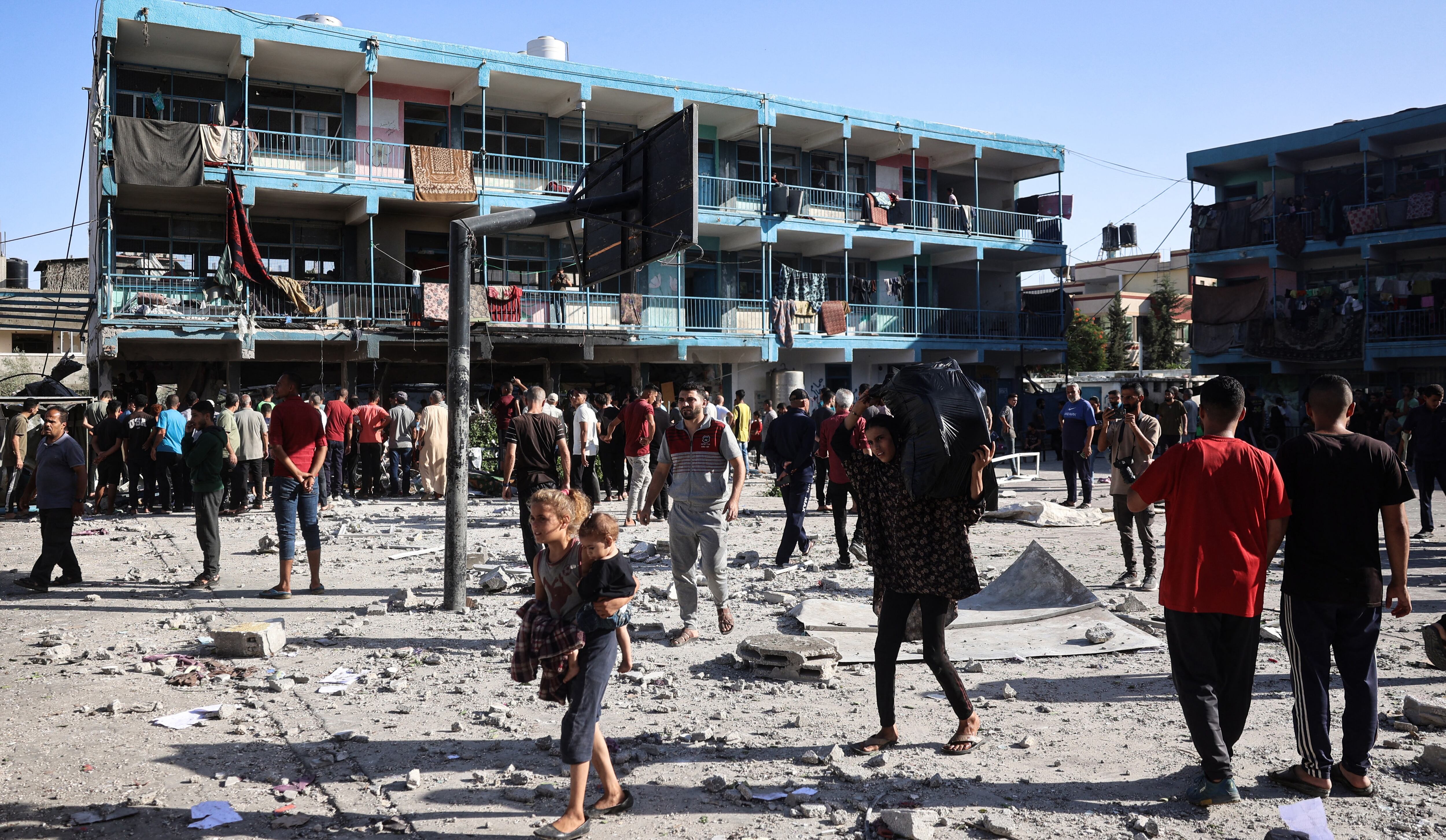 18 muertos tras ataque israelí en una escuela en Nuseirat