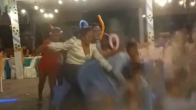 Socavón en discoteca de Perú